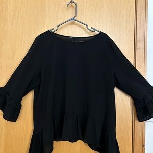 Gibson ( Nordstrom house brand) black loose top size large, high low peplum